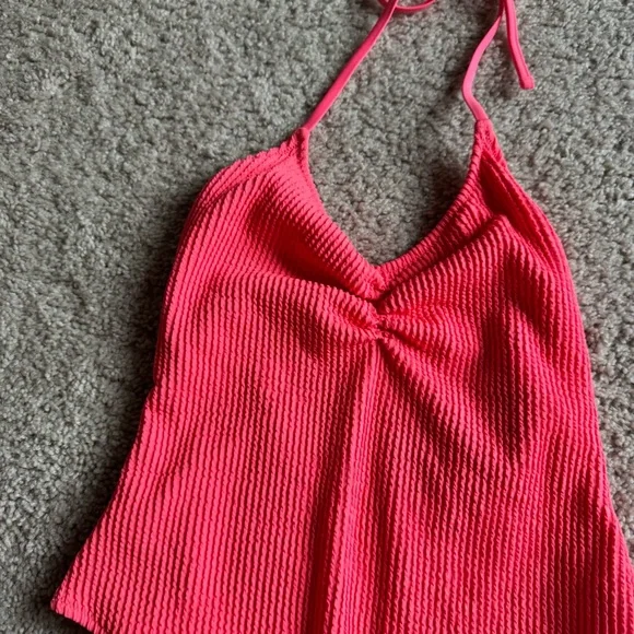 NWT Aerie Crinkle Halter Cheekiest One Piece Swimsuit Coral Sun Medium - Picture 6 of 8